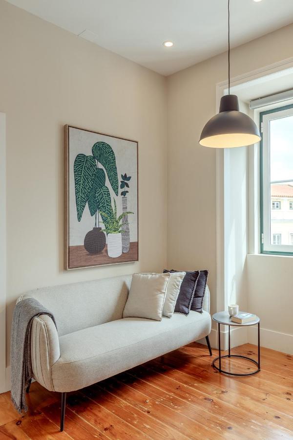 Sunny House - Bright 2 Bedroom Apartment W/ Office Lisbona Esterno foto